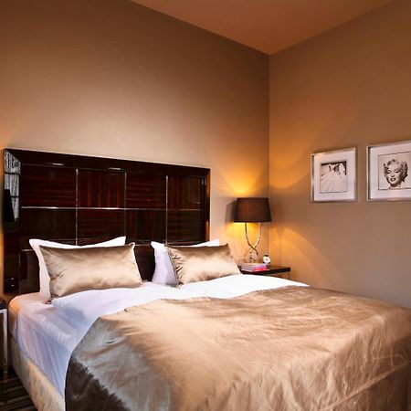 Boutique Hotel Poppenbuetteler Hof Amburgo Esterno foto