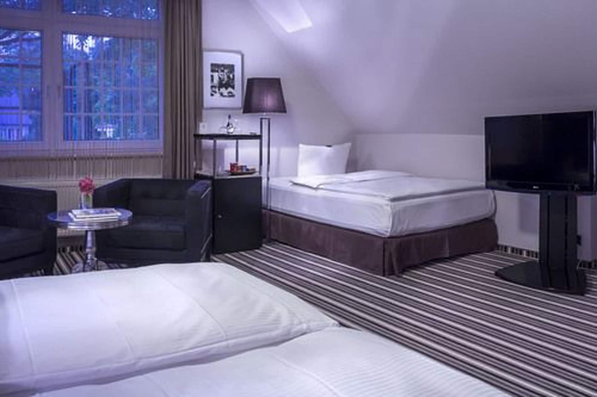 Boutique Hotel Poppenbuetteler Hof Amburgo Esterno foto