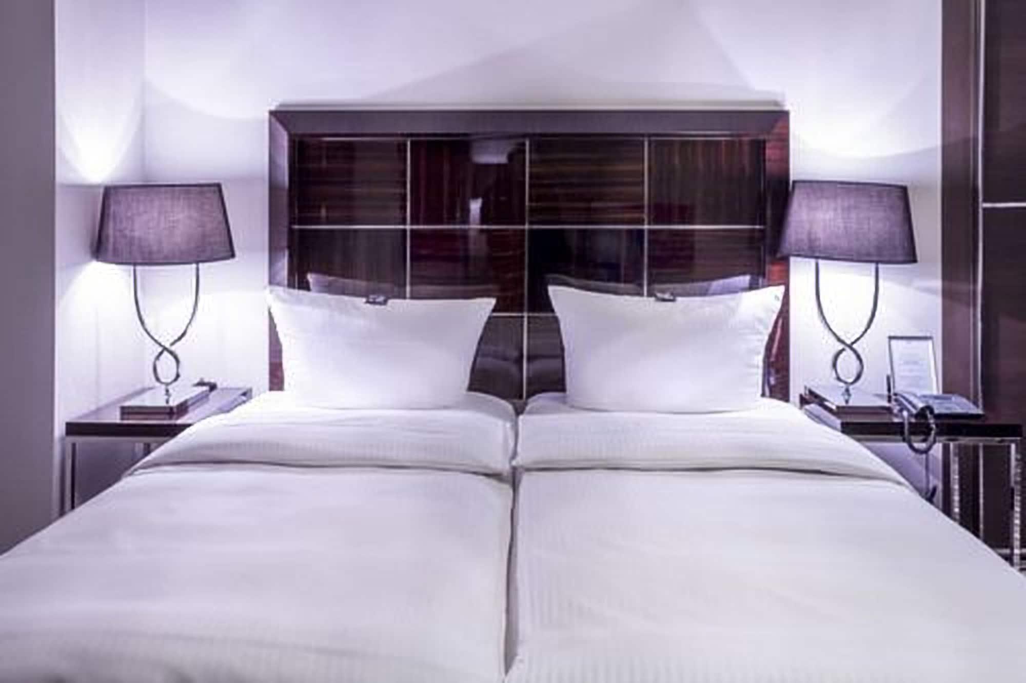 Boutique Hotel Poppenbuetteler Hof Amburgo Esterno foto