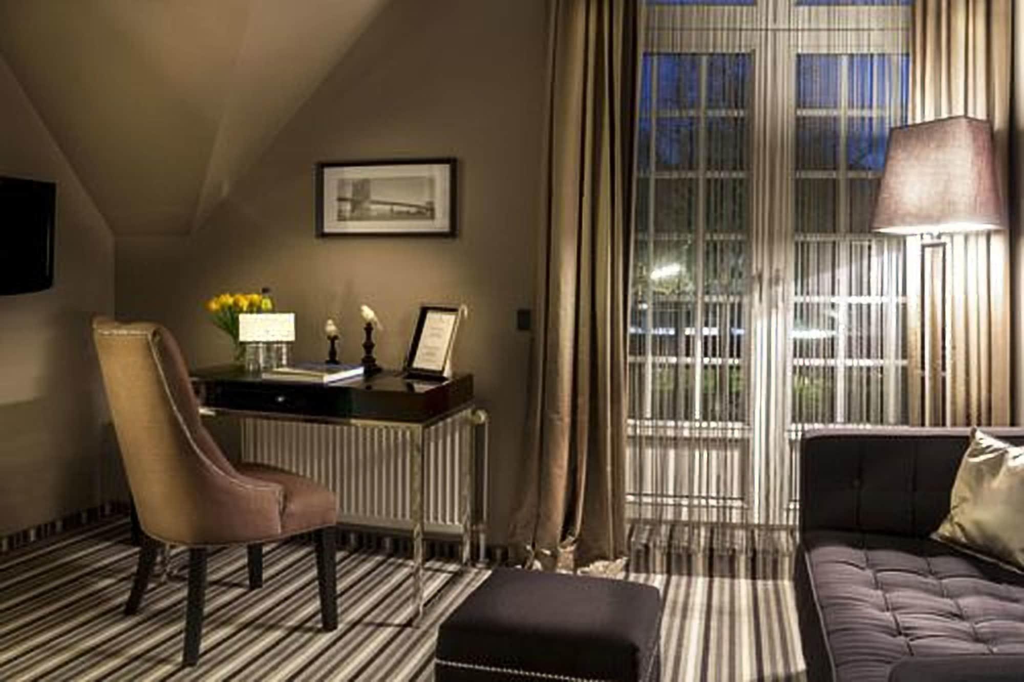Boutique Hotel Poppenbuetteler Hof Amburgo Esterno foto