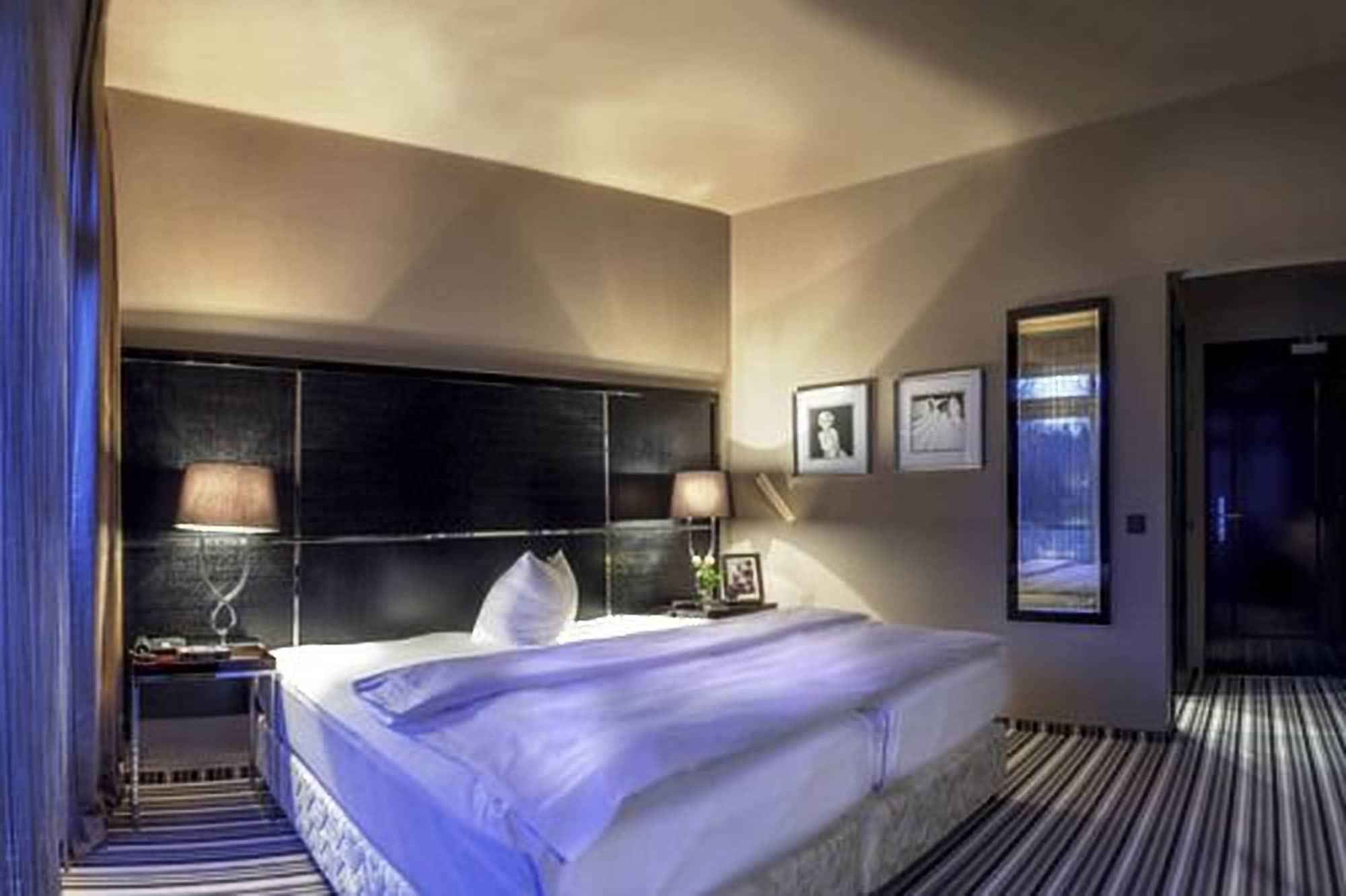 Boutique Hotel Poppenbuetteler Hof Amburgo Esterno foto