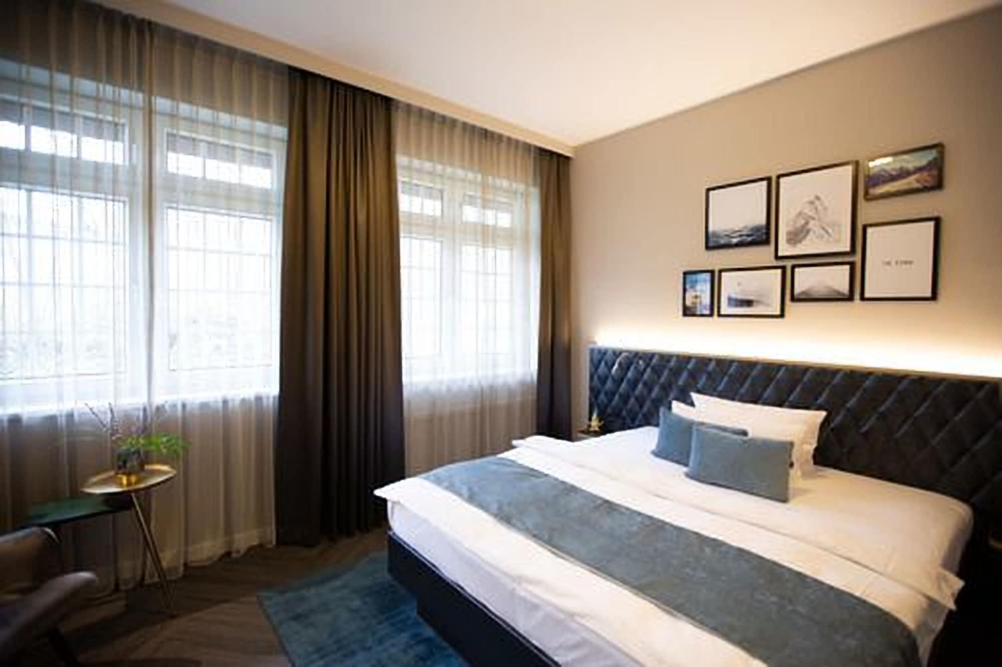 Boutique Hotel Poppenbuetteler Hof Amburgo Esterno foto